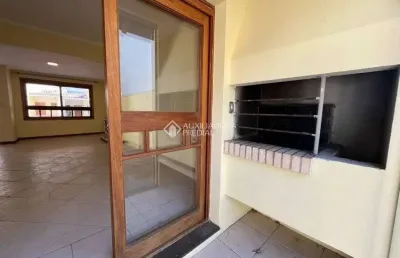 Casa em condomínio fechado com 3 quartos para alugar na avenida eduardo prado, 1954, cavalhada, porto alegre, 193 m2 por r$ 3.500