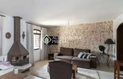 Casa em condomínio fechado com 3 quartos para alugar na rua general couto de magalhães, 1797, são joão, porto alegre, 287 m2 por r$ 6.700