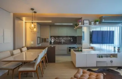 Apartamento com 2 quartos para alugar na rua mário antunes da cunha, 185, petrópolis, porto alegre, 69 m2 por r$ 6.800