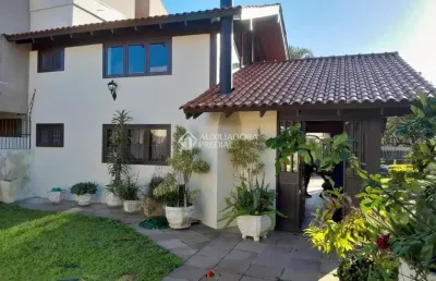 Casa com 2 quartos para alugar na rua salvio soares, 103, nonoai, porto alegre, 220 m2 por r$ 4.500