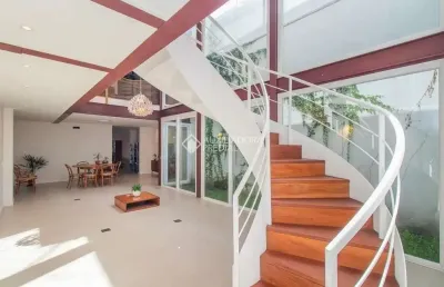Casa em condomínio fechado com 4 quartos para alugar na rua demétrio ribeiro, 476, centro histórico, porto alegre, 450 m2 por r$ 20.000