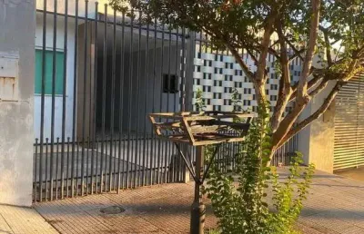 Casa com 3 quartos à venda na Rua Pioneiro Antonio Bughi, Jardim Paris VI, Maringá