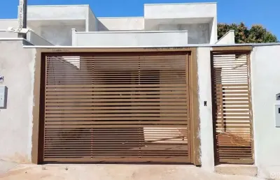Casa moderna em fase final de construção no jd. liberdade