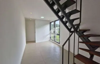 Cobertura à venda de 4 quartos, 197m2 por r$3.300.000 na gávea - rio de janeiro/rj