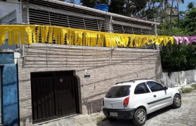 Vendo ótima casa na cidade alta olinda ( a melhor casa da rua)