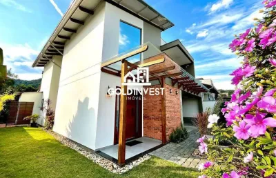 Casa com 3 dormitórios (sendo 1 suíte) com área de festas e piscina no bairro cedrinho