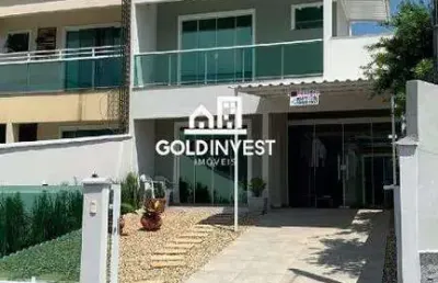 Casa com 3 quartos (sendo 1 suíte com closet e sacada) no bairro santa terezinha