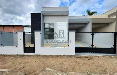 Casa baixa com 2 suítes localizada no bairro guabiruba sul a 5 minutos do centro da cidade