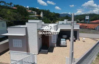 Casa com 2 quartos (1 com closet) com amplo terreno próximo ao hospital no bairro dom joaquim
