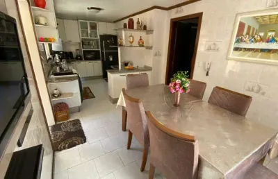 Casa com 4 quartos à venda no Primeiro de Maio, Brusque 