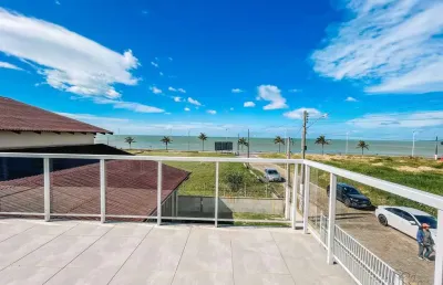 Casa duplex com 3 quartos, (1 suíte ampla) 4 vagas de garagem