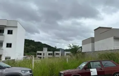 Terreno totalmente plano no bairro limeira baixa com 392 m².