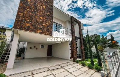 Casa com piscina, alto padrão e total conforto em bairro nobre