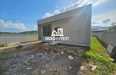 Casa solta com 3 quartos sendo 1 suíte no bairro pomerânia