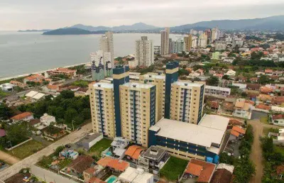 Apartamento com 2 quartos a 250 mts do mar em balneário piçarras