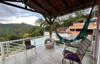Casa solta com 3 quartos no bairro limeira (aceita financiamento)