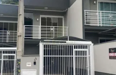 Casa á venda com 2 quartos no bairro cedrinho em brusque