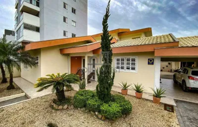 Casa com 4 quartos à venda no São Luiz, Brusque 