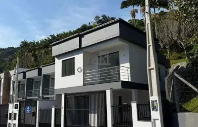 Casa/sobrado com 3 quartos no bairro nova brasília próximo a fip e stop shop