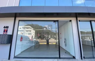 Sala comercial bem localizada na rua geral de dom joaquim !!