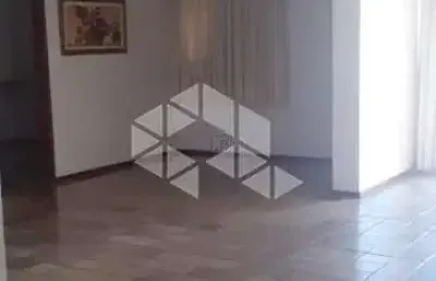 Apartamento à venda no centro, 4 quartos, 2 suítes, 4 vagas.