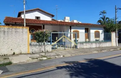 Casa com 3 dormitórios à venda, 250 m² por r$ 1.200.000,00 - centro - pindamonhangaba/sp