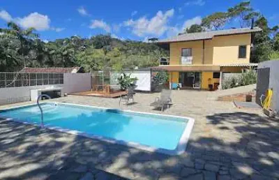 Casa com 3 dormitórios para alugar, 300 m² por r$ 7.500,00/mês - sertãozinho - santo antônio do pinhal/sp