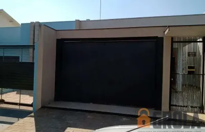 Casa para venda em cianorte, zona 02, 3 dormitórios, 1 suíte, 2 banheiros, 2 vagas