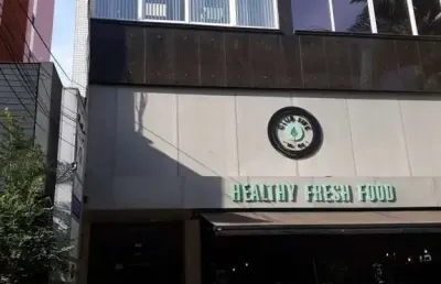 Sala comercial com 7 salas para alugar na rua vinte e quatro de outubro, 507, moinhos de vento, porto alegre por r$ 1.500
