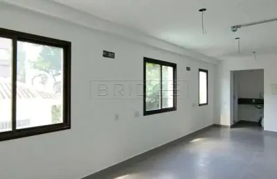 Sala comercial com 1 sala para alugar na rua coronel paulino teixeira, 400, rio branco, porto alegre por r$ 2.000