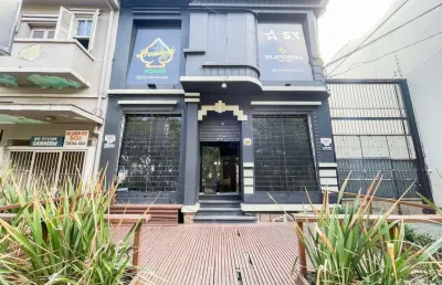 Casa comercial com 3 salas para alugar na avenida presidente franklin roosevelt, 647, navegantes, porto alegre por r$ 6.000