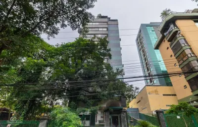 Apartamento com 3 quartos para alugar na avenida palmeira, 125, petrópolis, porto alegre por r$ 7.000
