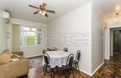 Apartamento com 2 quartos para alugar na rua doutor timóteo, 408, moinhos de vento, porto alegre por r$ 2.500