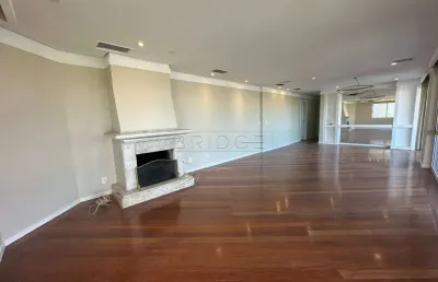 Apartamento com 3 quartos para alugar na rua quintino bocaiúva, 1290, rio branco, porto alegre por r$ 11.200