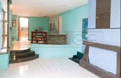 Casa em condomínio fechado com 3 quartos para alugar na rua matias josé bins, 1609, chácara das pedras, porto alegre por r$ 6.700