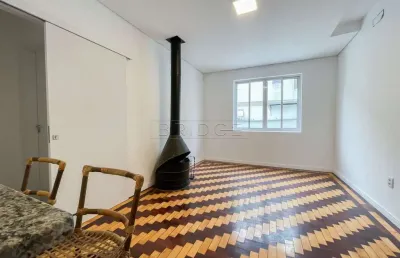 Apartamento com 2 quartos para alugar na rua castro alves, 1073, rio branco, porto alegre por r$ 3.100