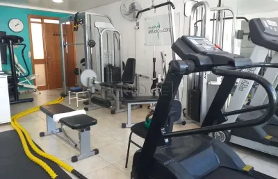 Sala comercial com 1 sala para alugar na avenida getúlio vargas, 1594, menino deus, porto alegre por r$ 1.300