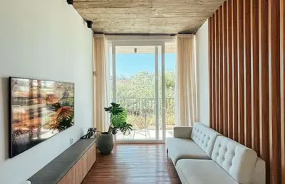 Casa em condomínio fechado com 3 quartos para alugar na rua moema, 513, chácara das pedras, porto alegre por r$ 12.500