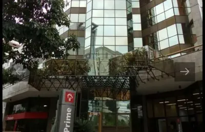 Sala comercial com 1 sala para alugar na avenida carlos gomes, 281, auxiliadora, porto alegre por r$ 2.280