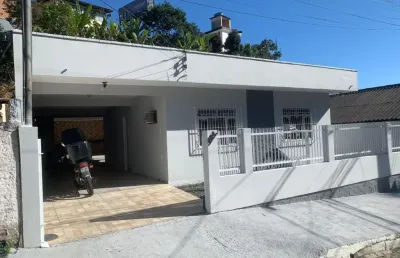 Casa com 2 quartos para alugar na Fazendinha, Itajaí 