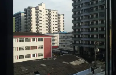 Lindo apartamento todo reformado com vaga de garagem, ocian - praia grande,sp