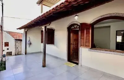 Casa com 2 quartos à venda no rochedo, conselheiro lafaiete , 220 m2 por r$ 550.000