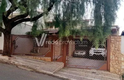 Casa com 3 quartos à venda na rua júlio spiandorelli, 47, santa marina, valinhos, 206 m2 por r$ 950.000