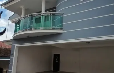 Casa com 3 quartos à venda na Rua Arco-Íris, 509, Iririú, Joinville