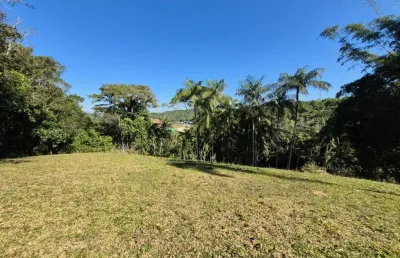 Chácara escriturada com 5.000m² – casa em alvenaria – local tranquilo e próximo à br-101