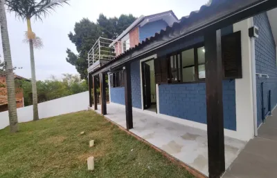 Seu refúgio perto da praia dos ingleses! chalé em condomínio com charme e conforto!