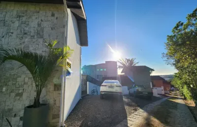 Casa  a venda com 03 dormitórios - praia dos ingleses