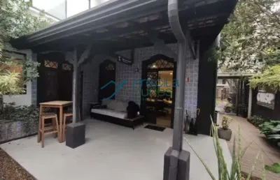 Casa com 9 quartos para alugar na Rua Groenlândia, Jardim América, São Paulo