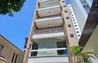 Corredor da vitória >4 quartos 2 suítes> varanda e dependência completa