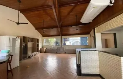 Casa com 3 quartos à venda na antônio aguirre, 112, centro, vitória por r$ 590.000